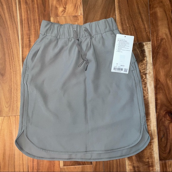 lululemon athletica Dresses & Skirts - Lululemon on the fly skirt grey sage green nwt